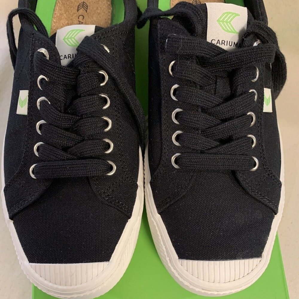 Cariuma Unisex OCA Low Shoes Black Canvas Sneakers Casual Men 8.5 Women 10